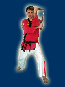 M° Andrea Colombini 5th Dan con i Nunchaku