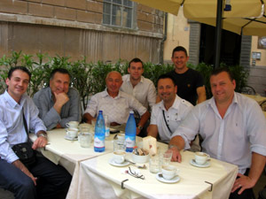 Maestri Inglesi e italiani al bar